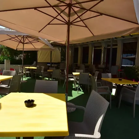 Mont Blanc Hotell 3*